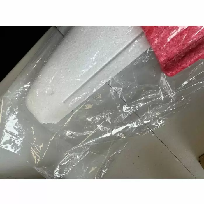 Mini Solius Chuckie VE1 650mm (White And Red) MPX854282 (Seconds) 4 Mini Solius Chuckie VE1 650mm (White And Red) MPX854282 (Seconds) - Image 2